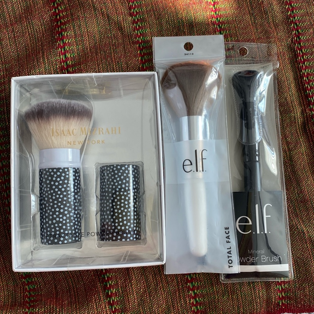 e.l.f. Brown and Black Face Brush
